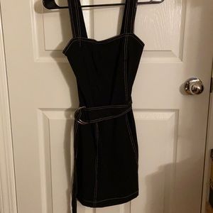 Forever 21 black dress + belt NWT Size:M